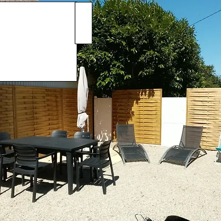 בית נופש Maison Entre Campagne Et 10 Personnes *